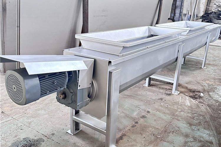 The shaftless screw conveyor