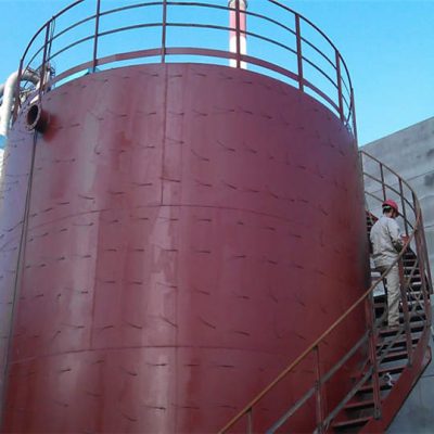 Demineralized water tank