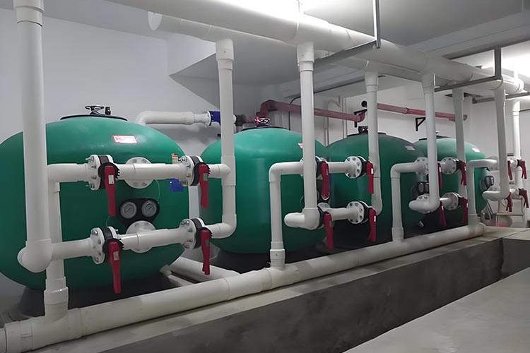 Swimming pool water treatment equipment